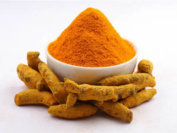 হলুদ গুঁড়া